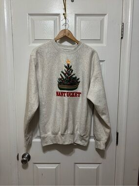 Nantucket Gray Crewneck Sweatshirt with Holiday Tree Embroidery men’s small